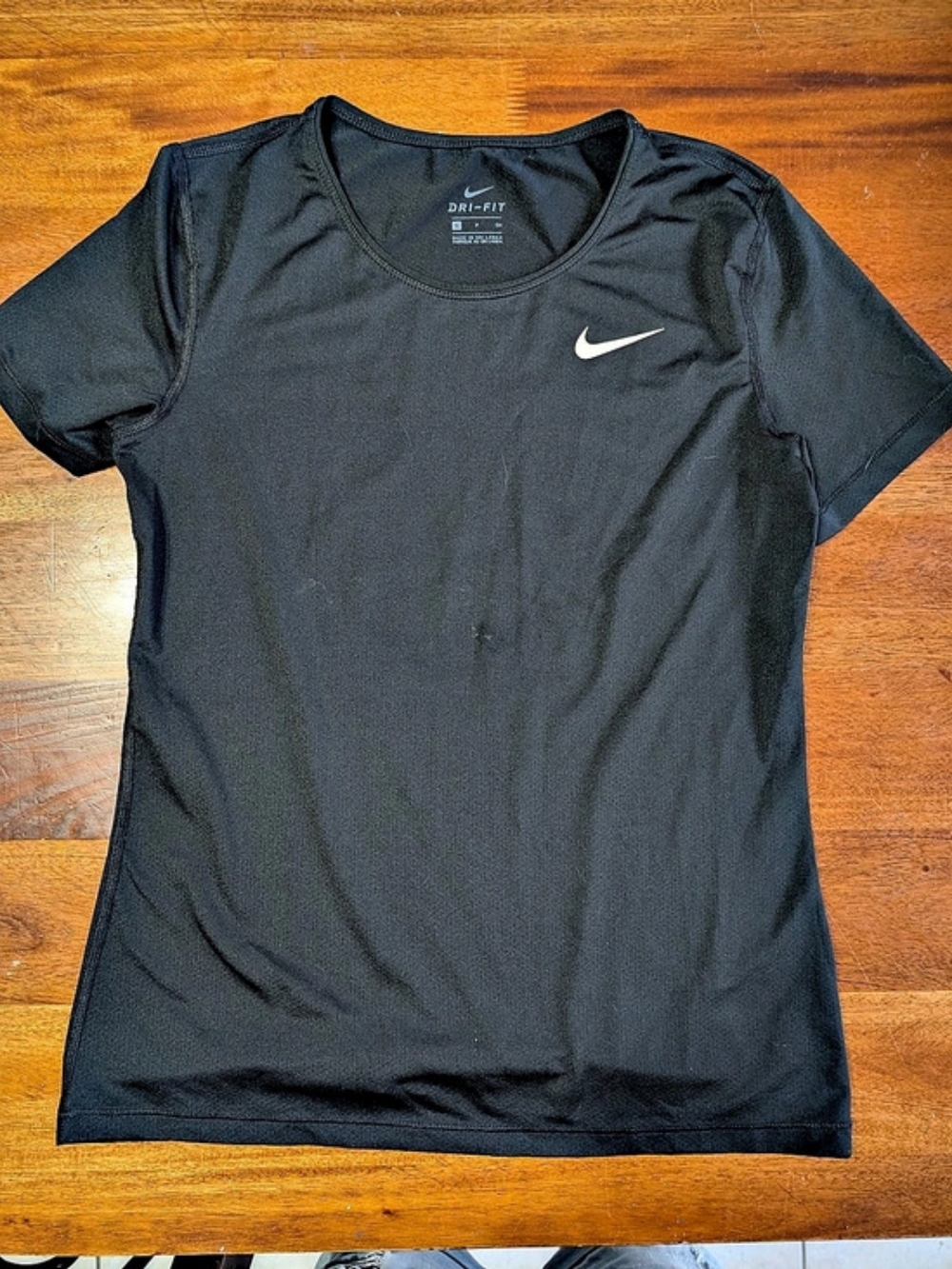 Nike Dri-FIT Short Sleeve Tee in Black Size Small Like New